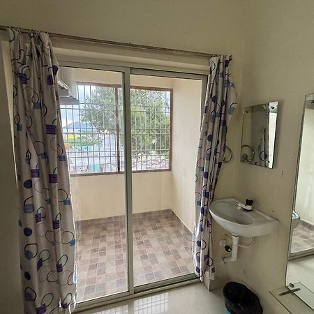 Srinivasa Hotel Tirupati Kültér fotó