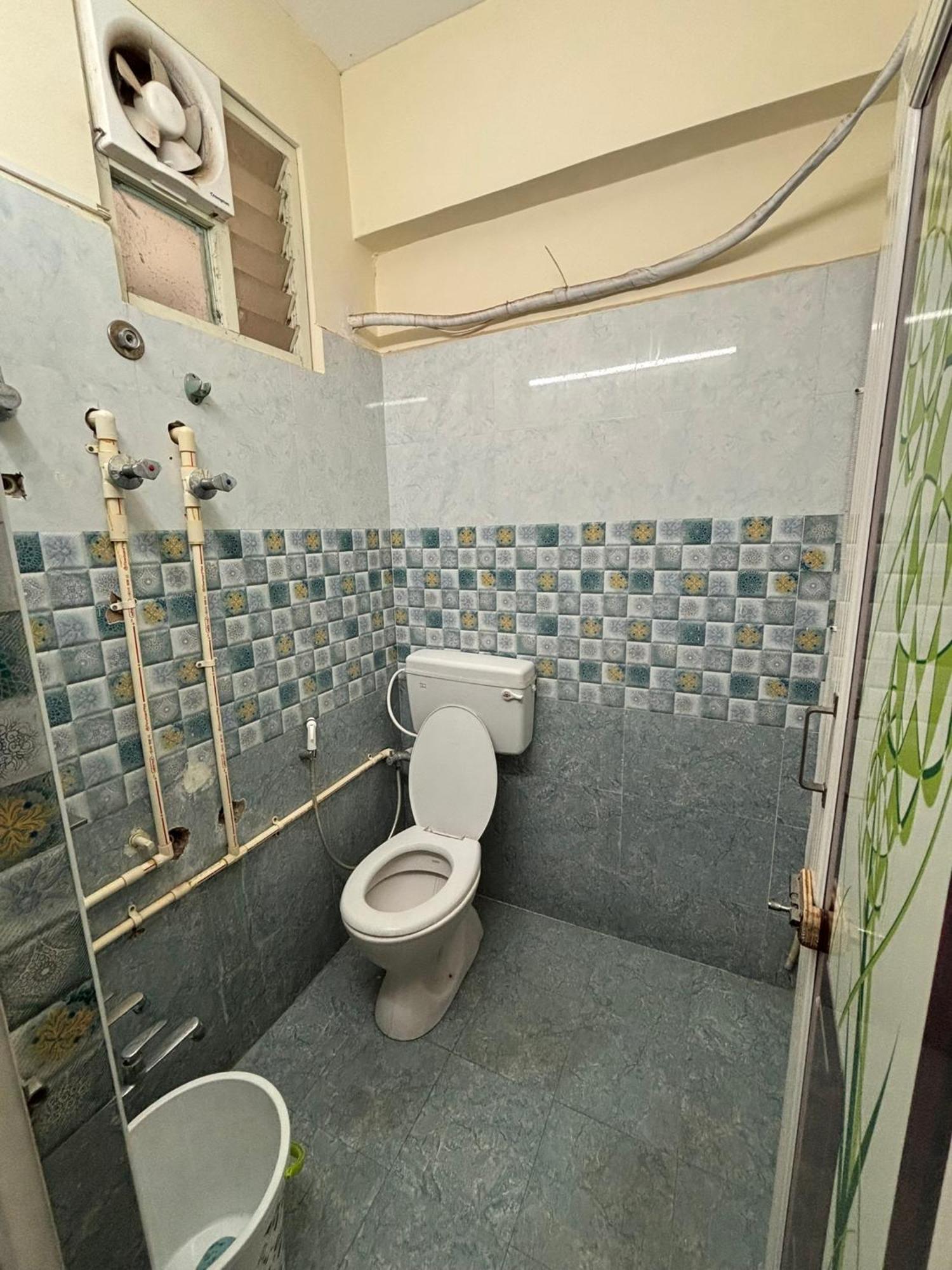 Srinivasa Hotel Tirupati Kültér fotó